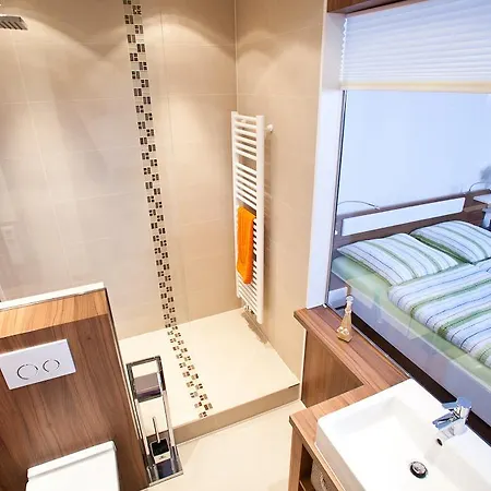 Strandallee Apartment *