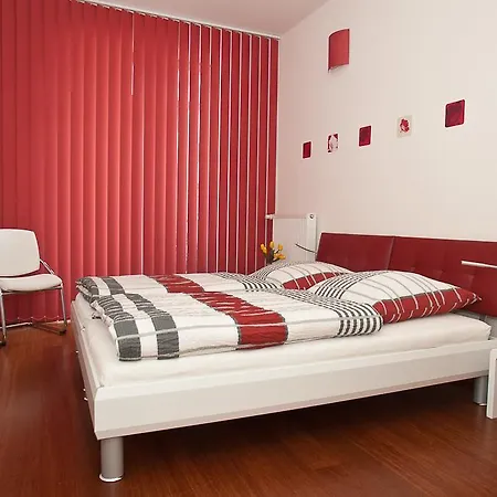 Strandallee Apartment *